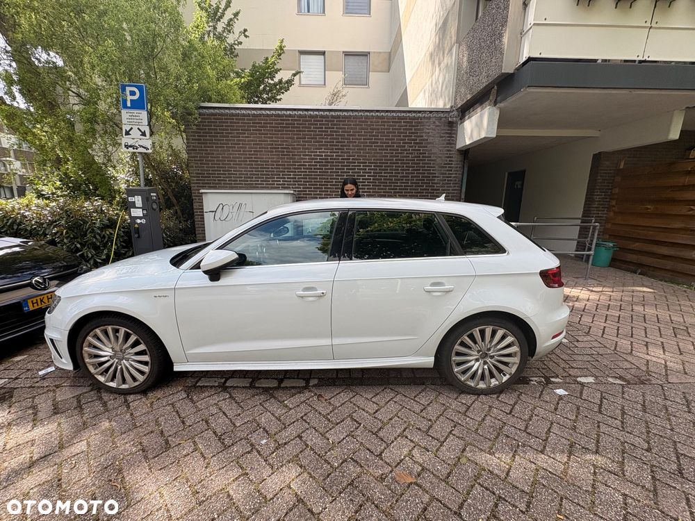 Audi A3 Sportback 1.4 TFSI E-tron Ambition e-S tronic - 1