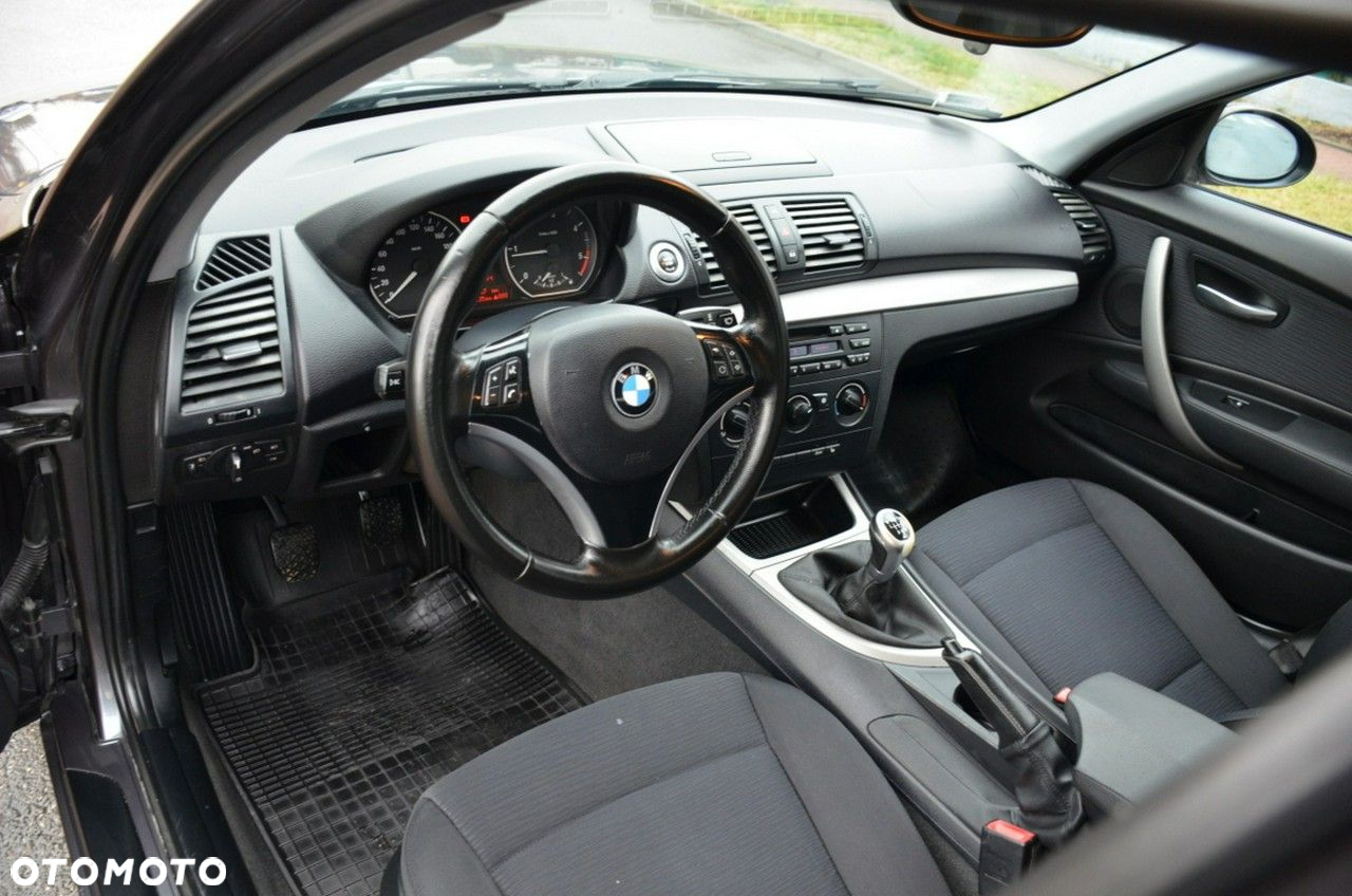 BMW Seria 1 - 22