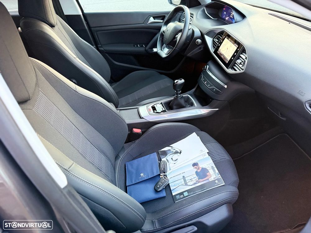 Peugeot 308 1.2 PureTech Allure - 9