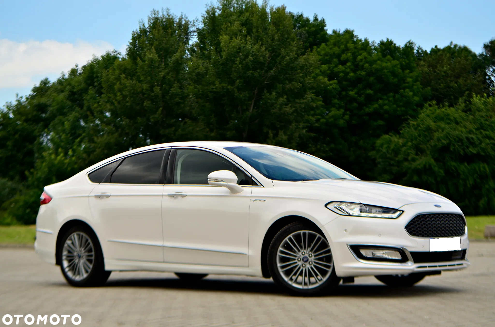 Ford Mondeo Vignale 2.0 Hybrid - 14