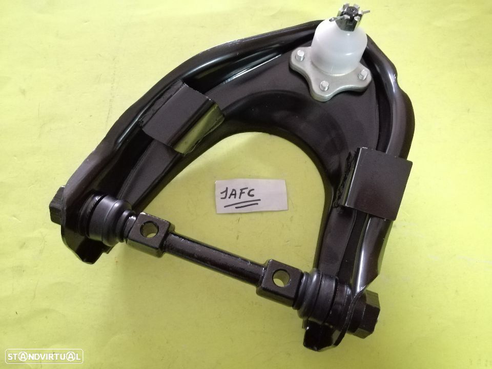 Braços de suspensão superiores Mazda B2500 NOVOS - 1