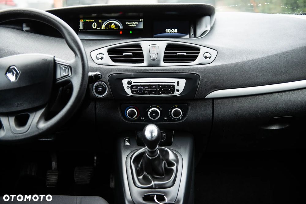 Renault Scenic 1.6 16V 110 TomTom Edition - 32