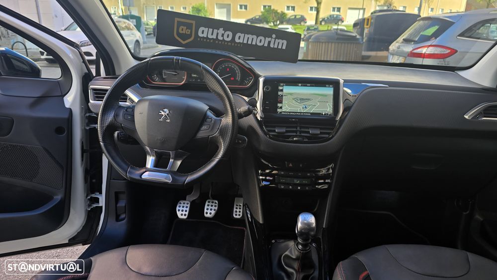 Peugeot 2008 1.6 BlueHDi GT Line - 22