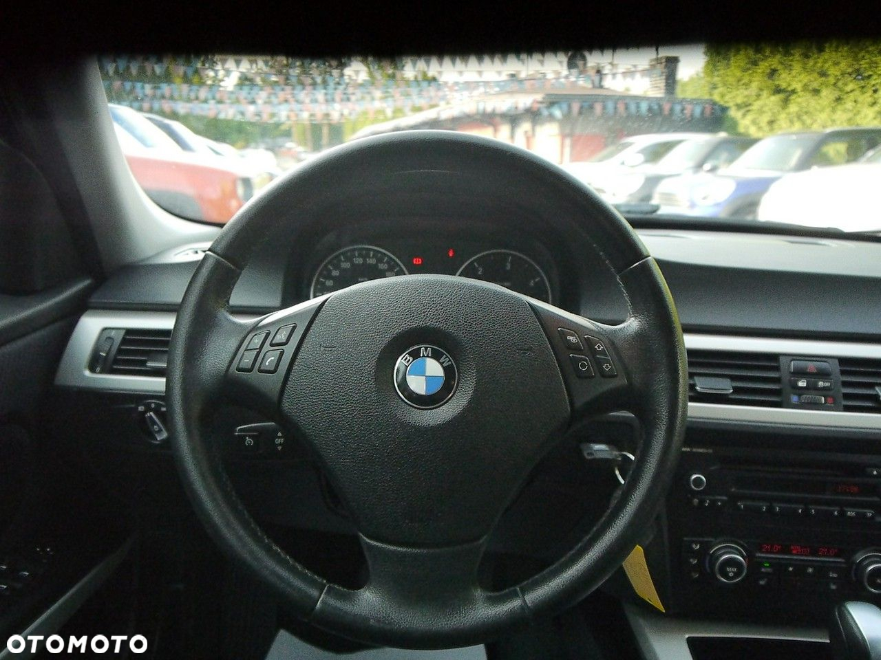 BMW Seria 3 318d - 15
