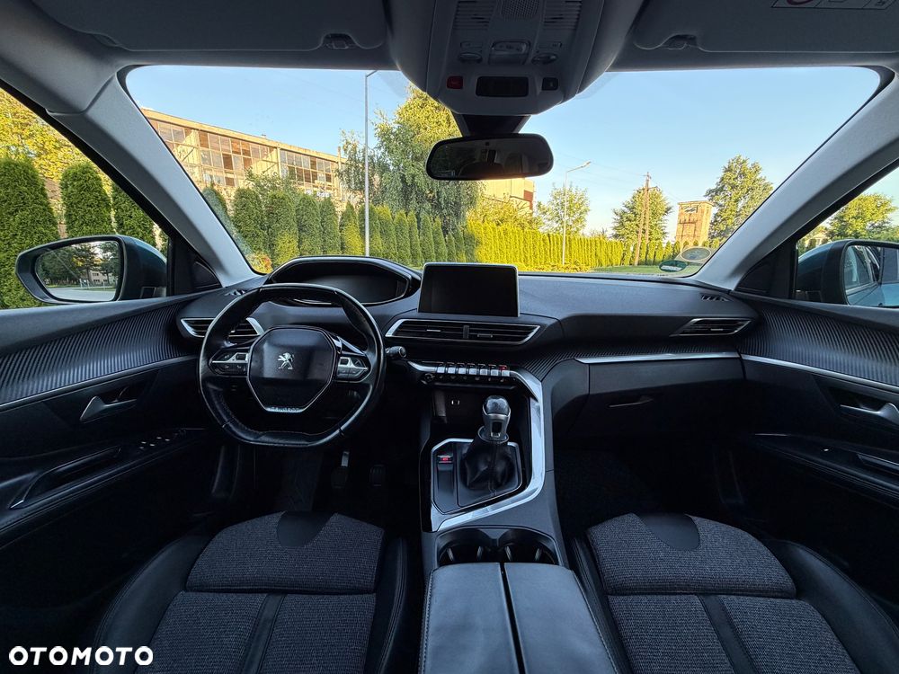 Peugeot 5008 BlueHDi 150 Allure - 26