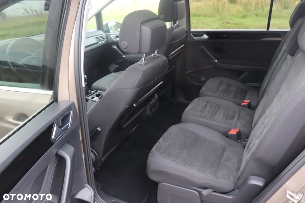 Volkswagen Touran 2.0 TDI BMT Highline - 20