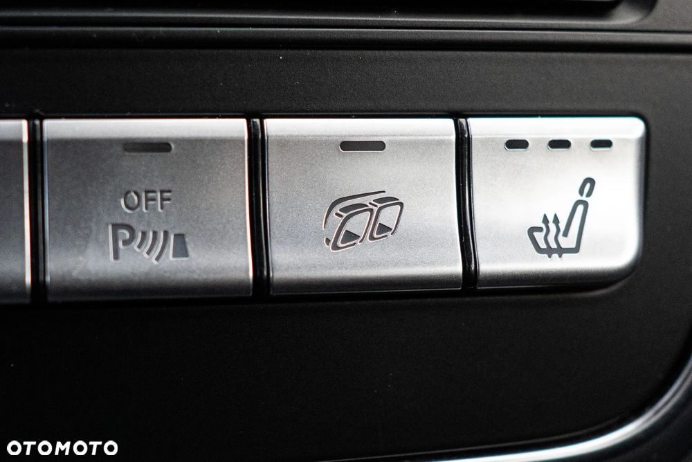 Mercedes-Benz CLA - 33