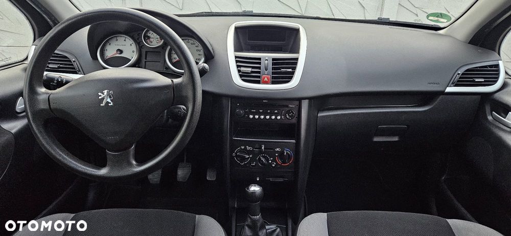 Peugeot 207 1.4 Trendy - 8