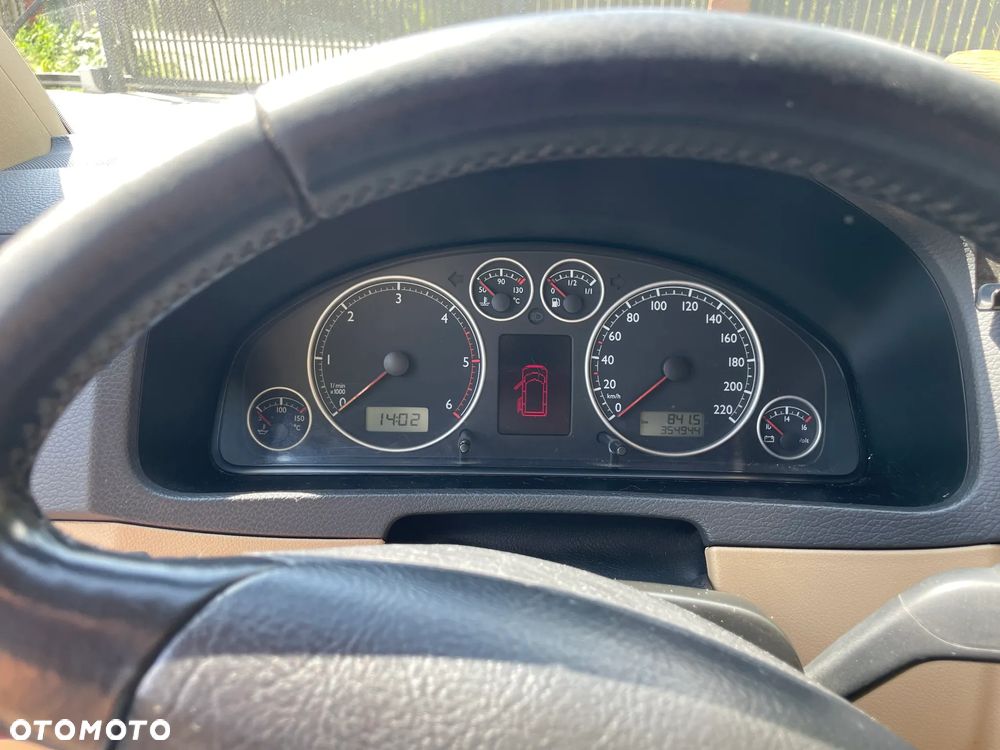 Volkswagen Multivan - 15