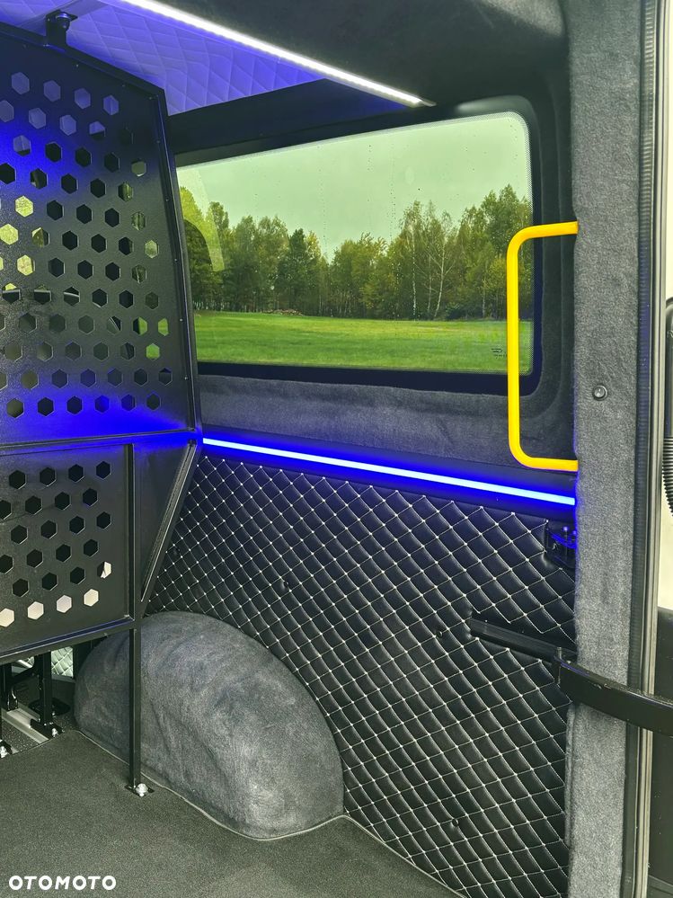 Volkswagen Crafter - 21