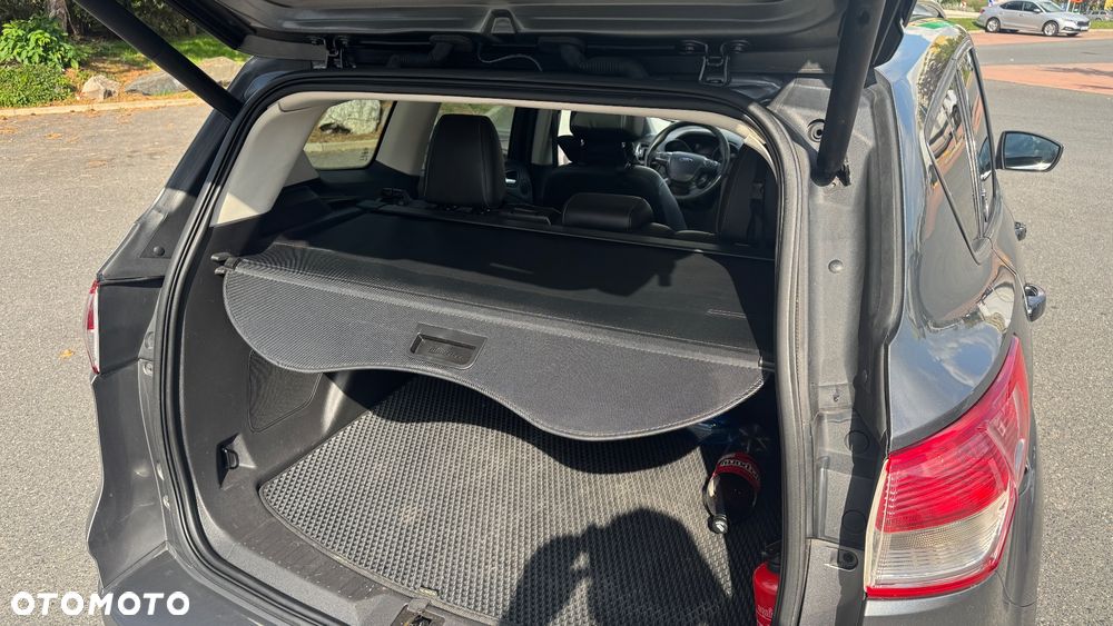 Ford Escape 2.0 EcoBoost AWD Titanium - 6