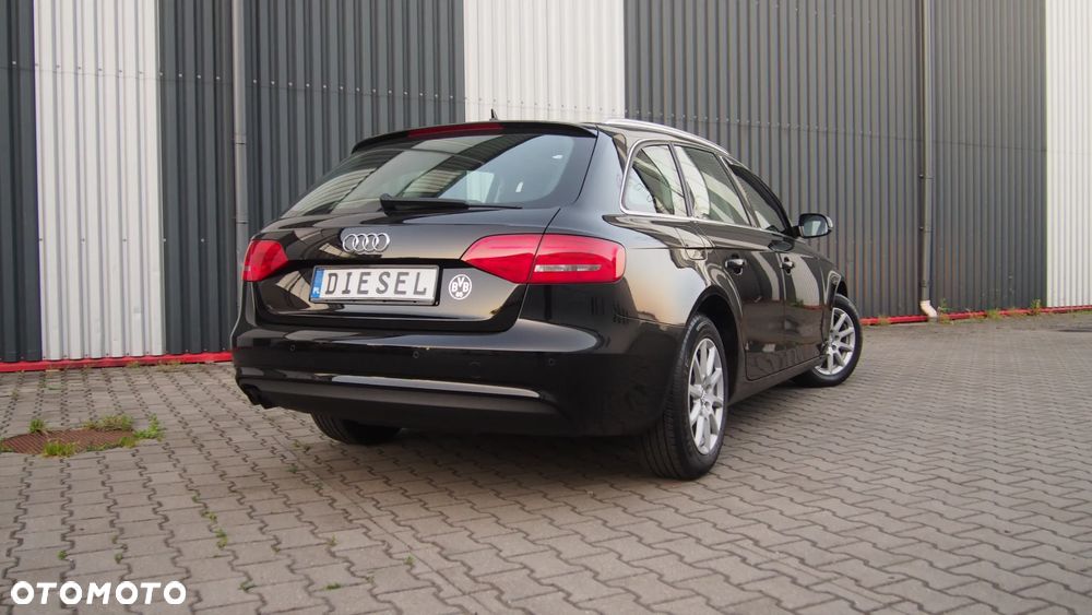 Audi A4 Avant 2.0 TDI DPF Ambiente - 18
