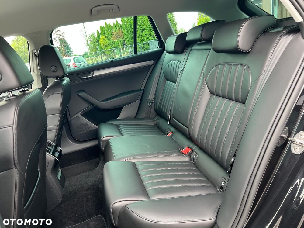 Skoda Superb 2.0 TDI 4x4 Style DSG - 24