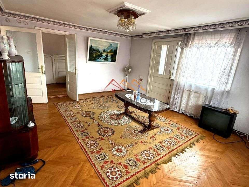 Vila 7 camere, an 1984, garaj, terasa, teren 604 m2, Poiana Campina,PH - Imagine principală: 2/20
