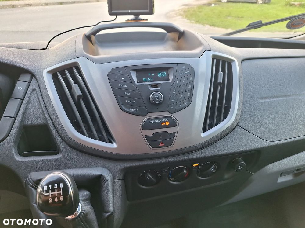 Ford Transit - 30
