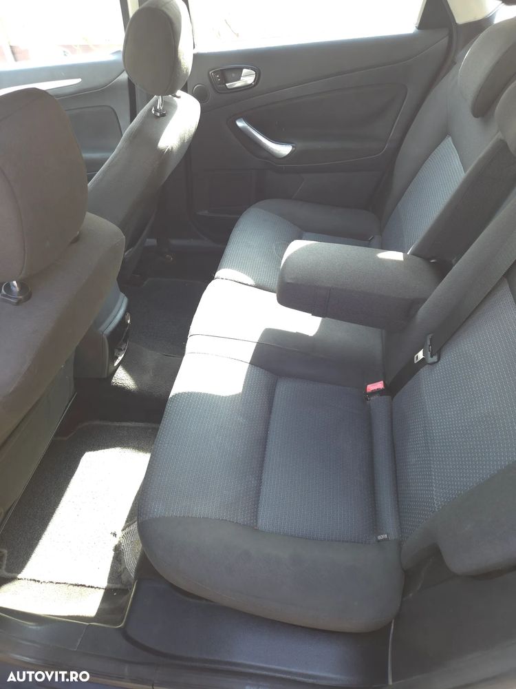 Ford Mondeo 2.0 TDCi Trend - 11