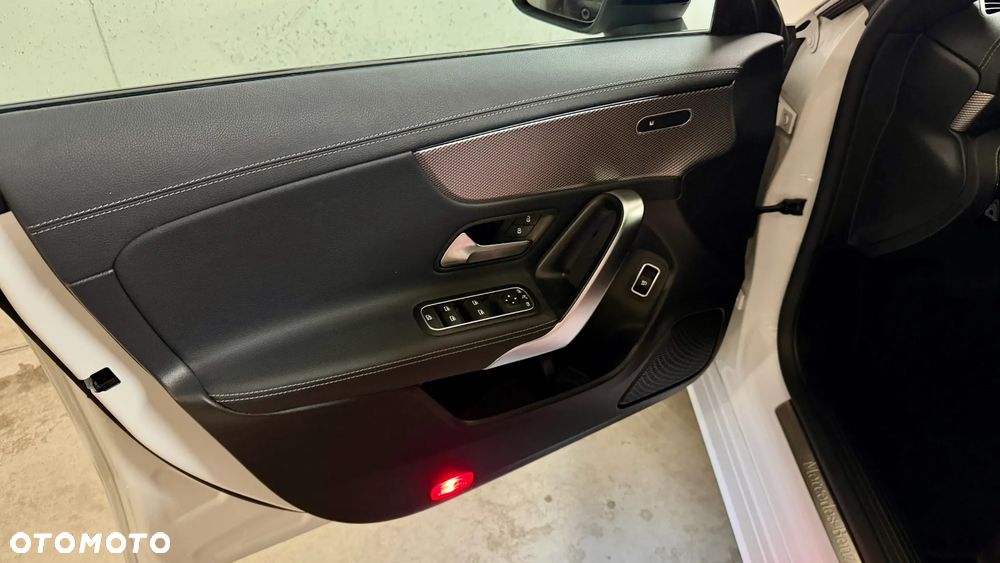 Mercedes-Benz CLA 200 d 8G-DCT - 14
