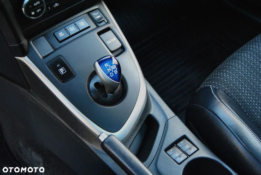 Toyota Auris 1.8 HSD Luna - 13