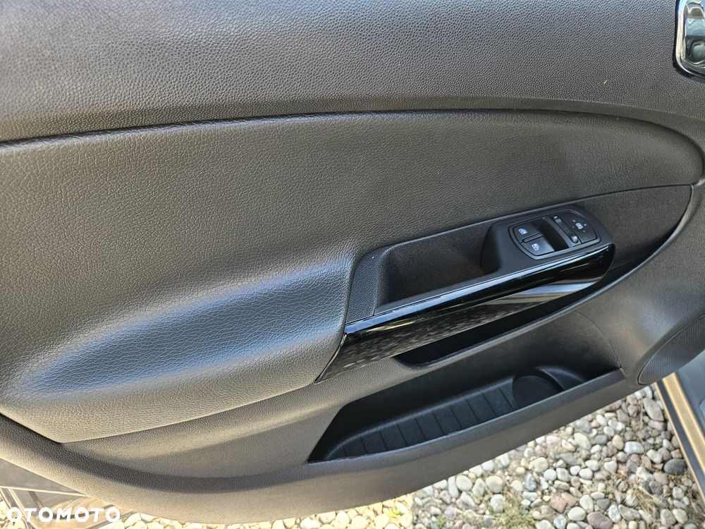 Opel Corsa 1.4 16V 150 Jahre - 7