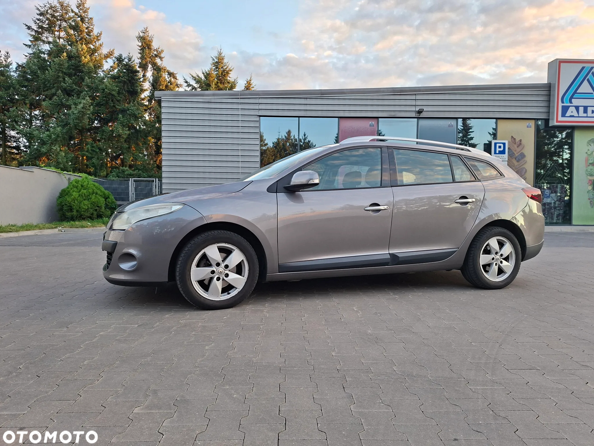 Renault Megane 1.6 16V Dynamique - 3