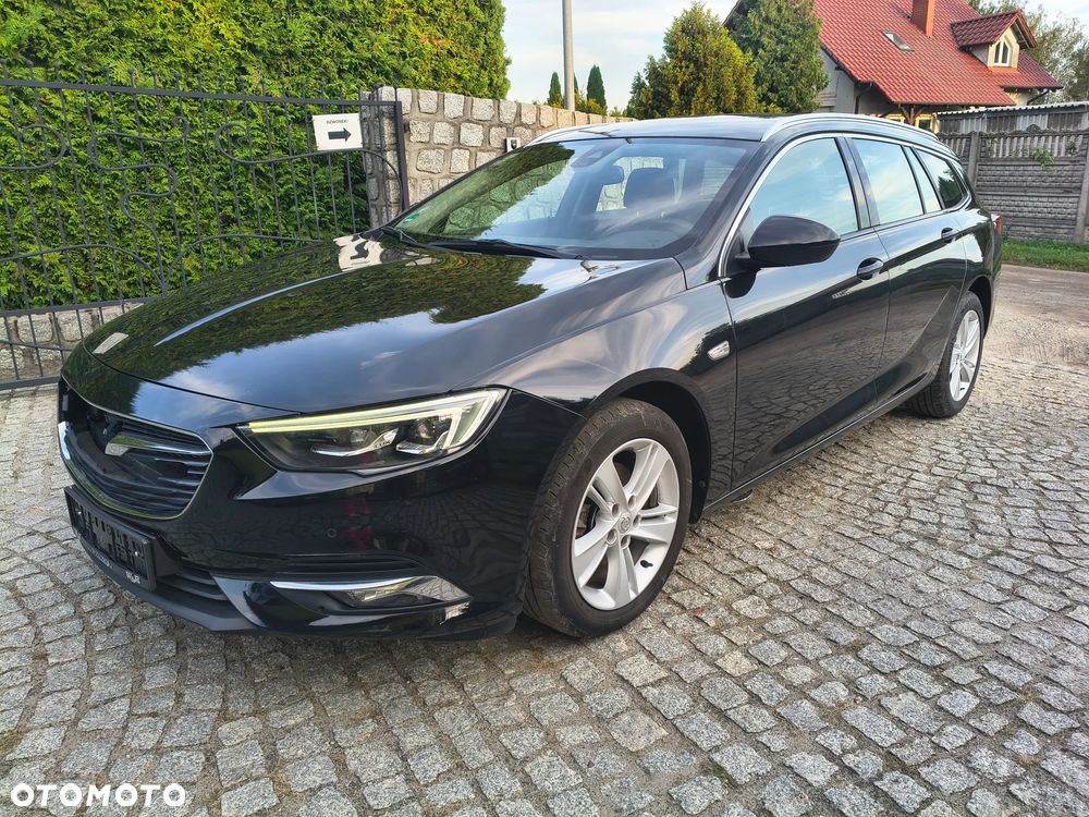 Opel Insignia - 1