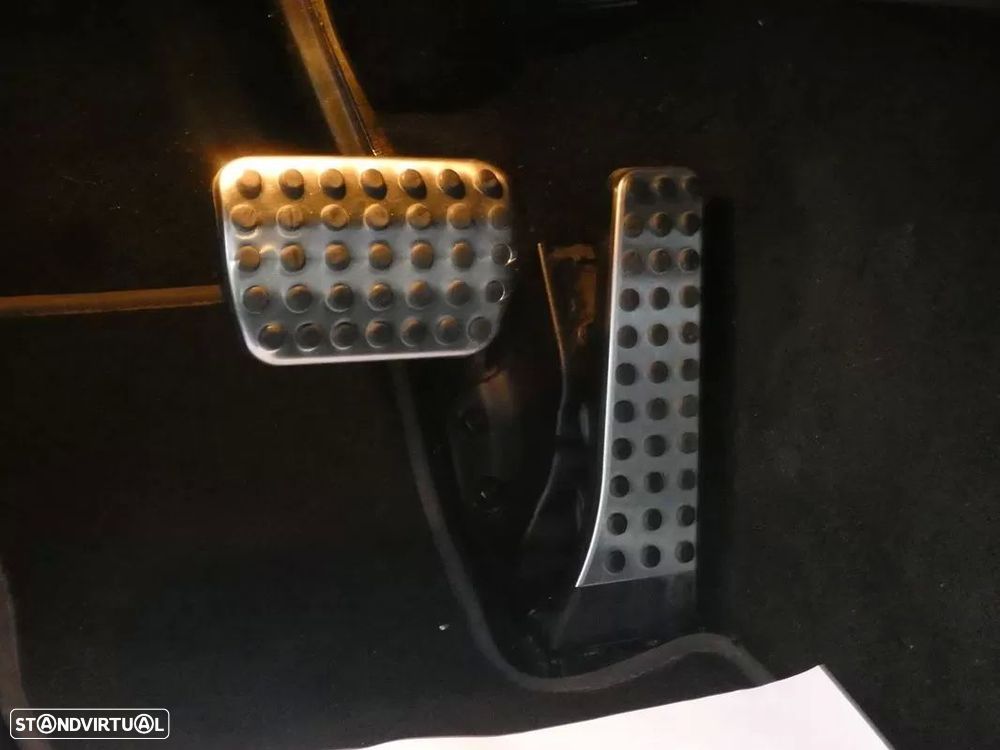 Mercedes-Benz C 220 d AMG Line - 26