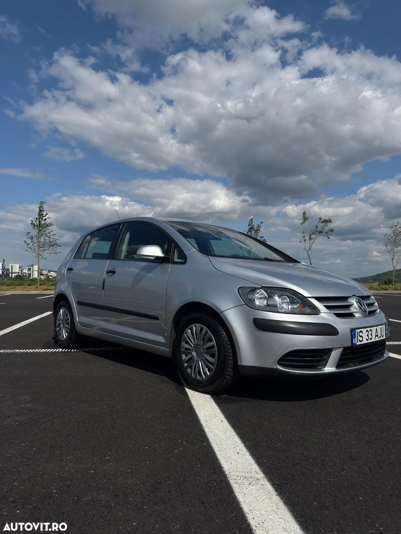 Volkswagen Golf - 1
