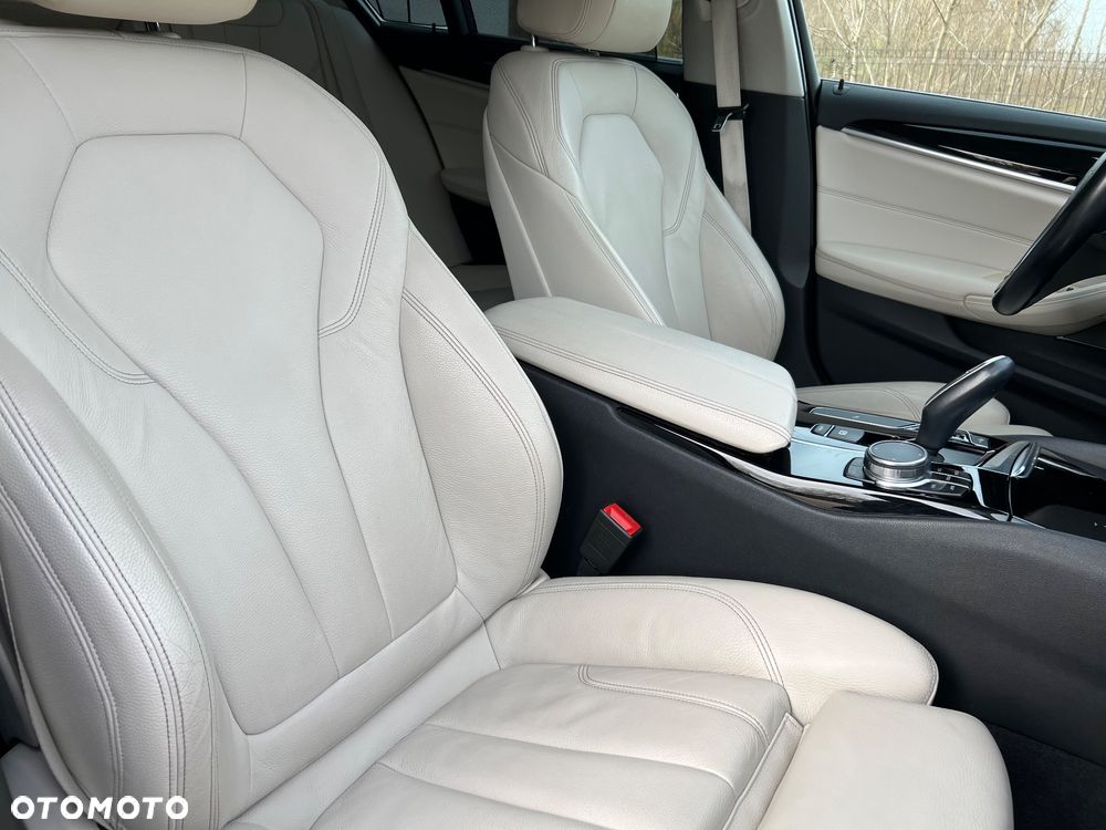 BMW Seria 5 520d xDrive Luxury Line sport - 19