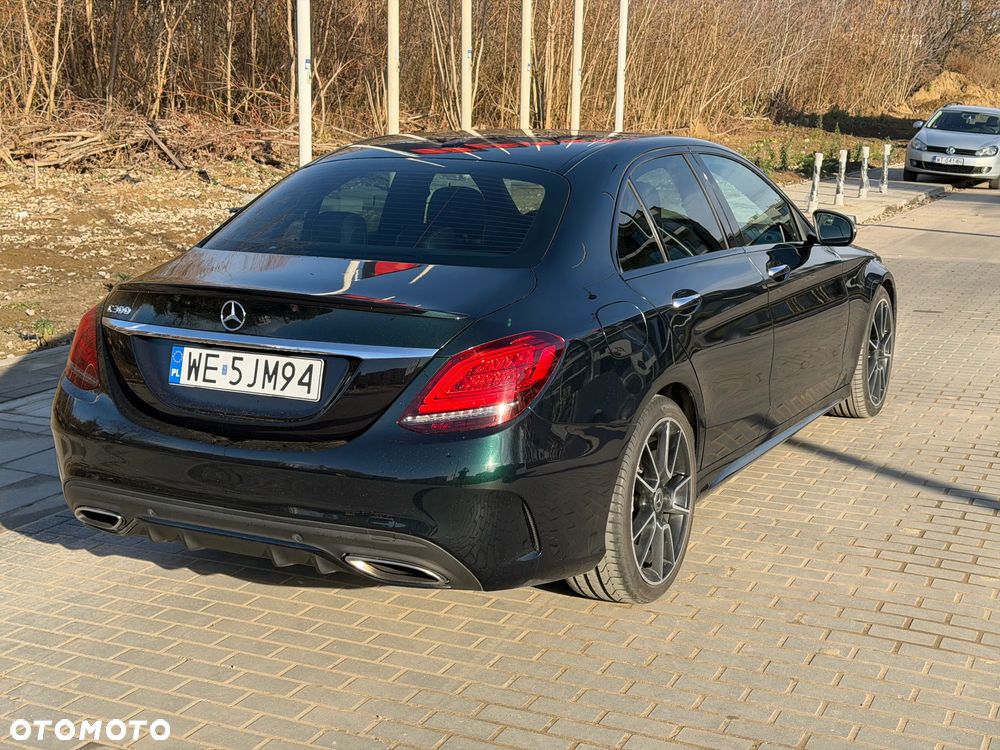 Mercedes-Benz Klasa C 300 9G-TRONIC Night Edition - 15