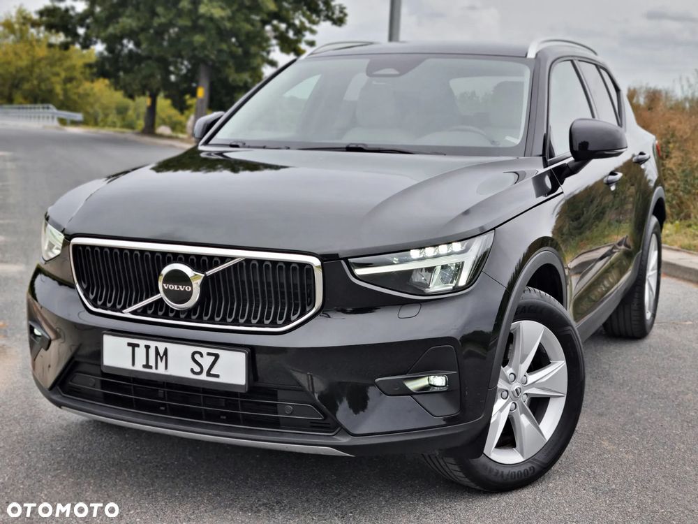 Volvo XC 40 B3 B DKG Ultra Black Edition - 4