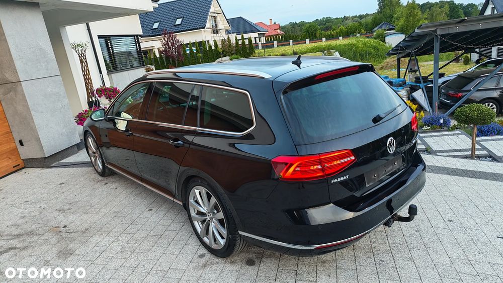 Volkswagen Passat Variant 2.0 TDI DSG (BlueMotion Technology) Highline - 20