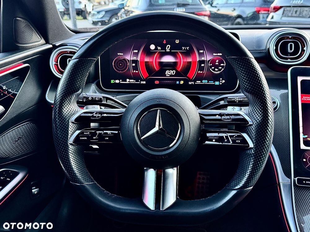 Mercedes-Benz Klasa C 180 9G-TRONIC AMG Line - 22