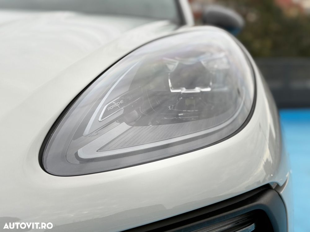 Porsche Macan T - 35