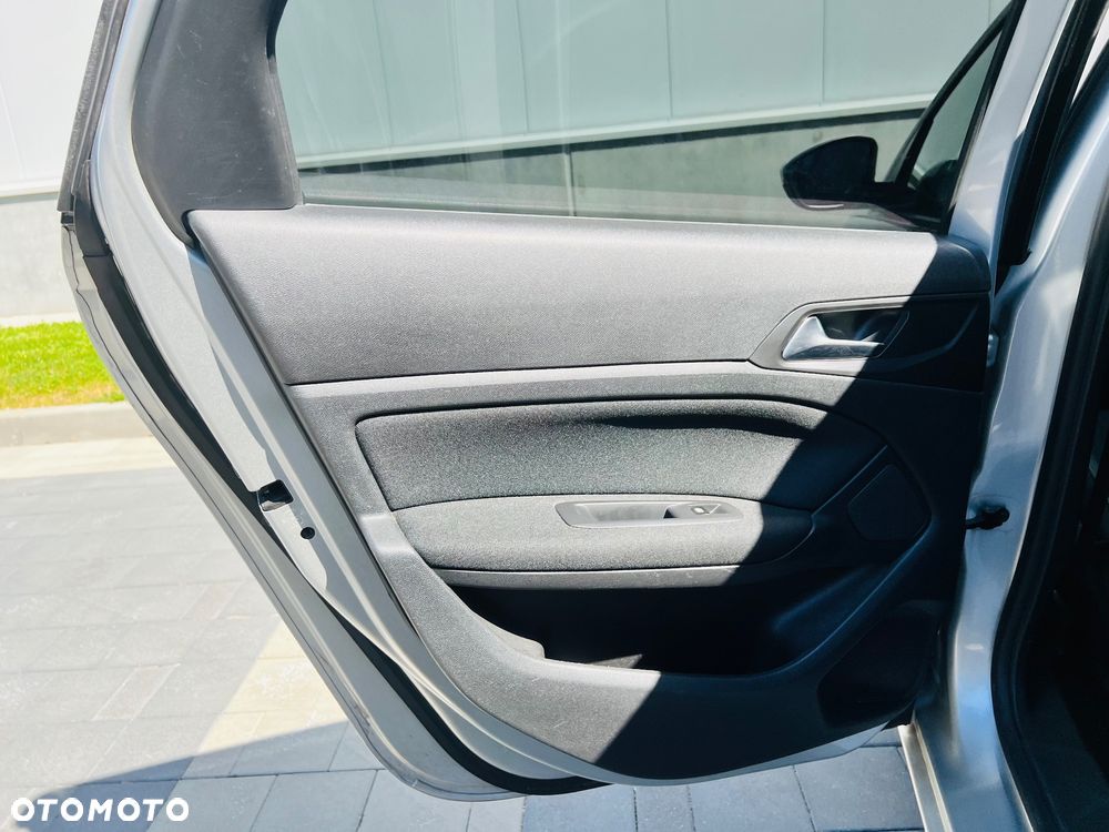 Peugeot 308 e-HDi 115 Stop & Start Access - 22