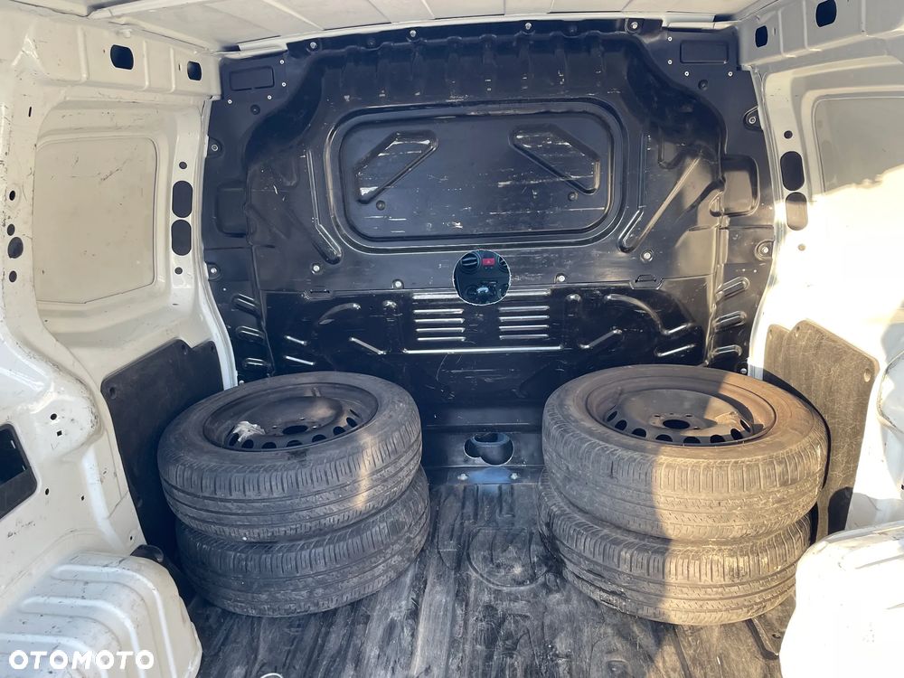 Fiat Fiorino 1.4 Easy - 12