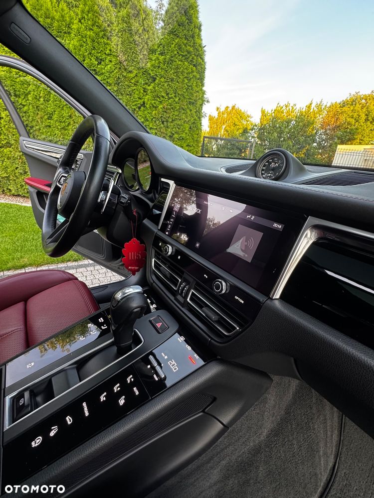 Porsche Macan T - 15