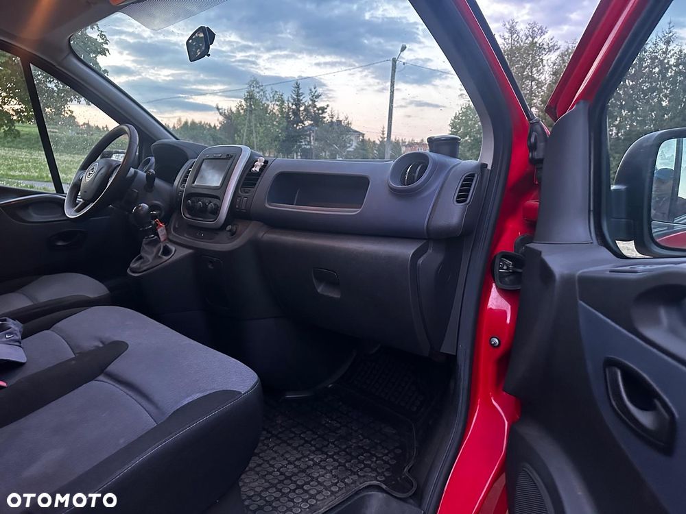 Opel Vivaro - 10