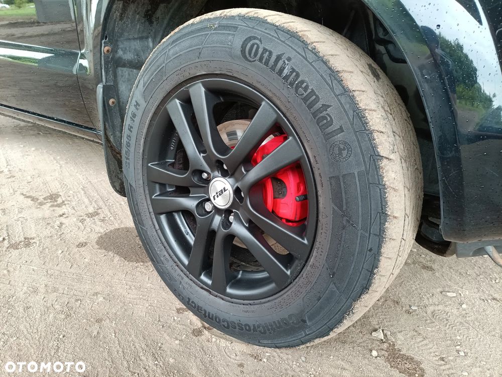Hyundai Tucson 2.0 Comfort 2WD - 31