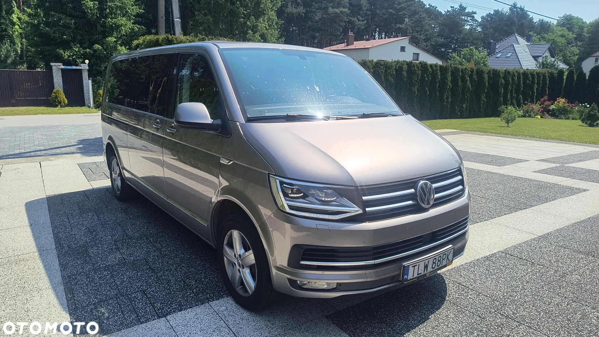 Volkswagen Multivan 2.0 BiTDI L2 Comfortline DSG - 2