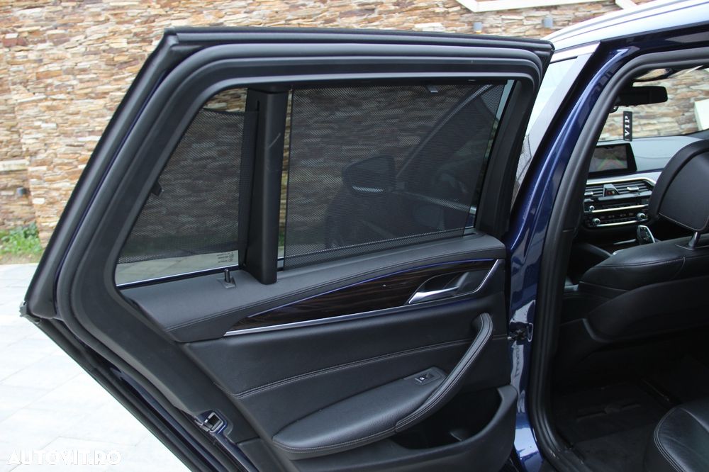 BMW Seria 5 530d xDrive Touring Aut. Luxury Line - 16