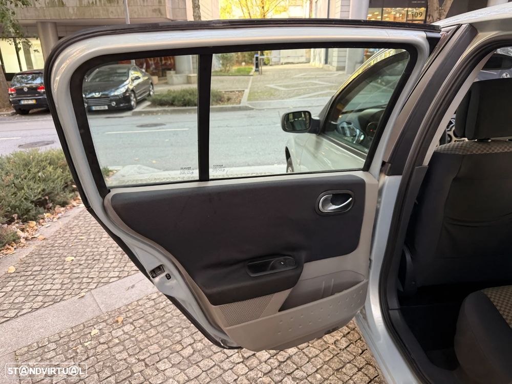 Renault Mégane 1.5 dCi Confort Dynamique - 11