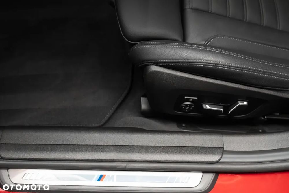 BMW Seria 3 320d xDrive mHEV M Sport - 32