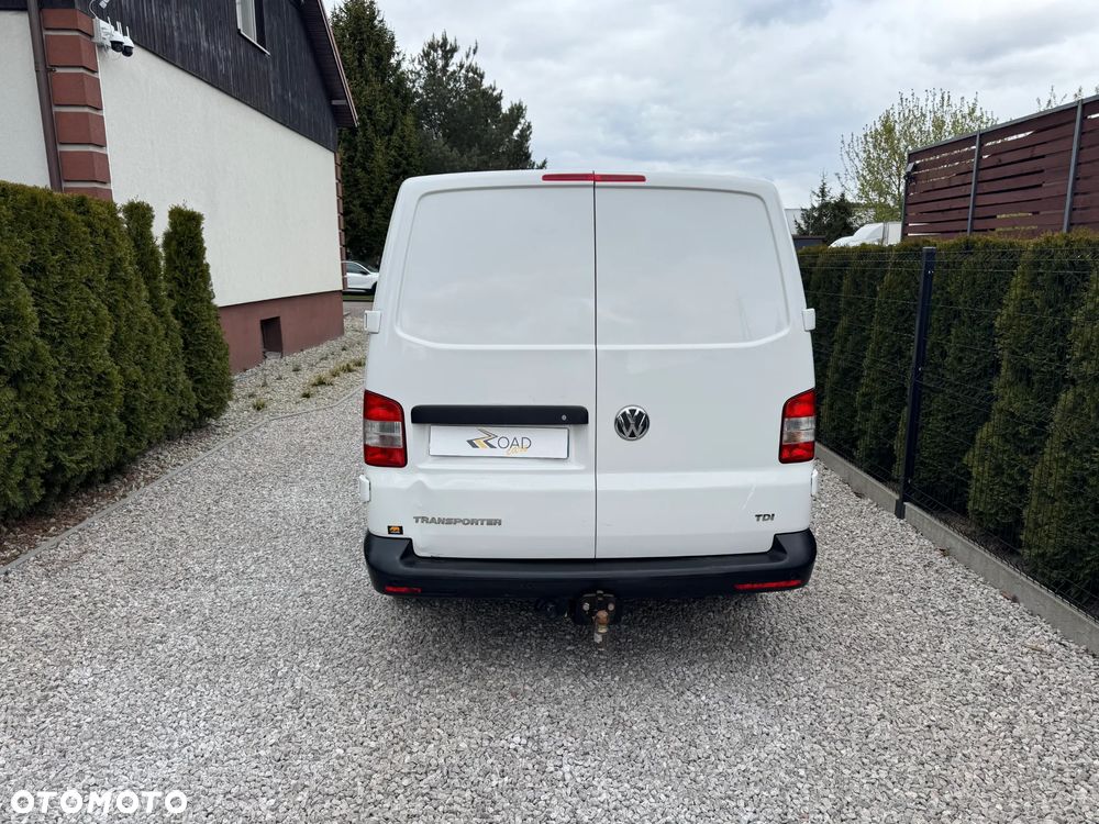 Volkswagen VW Transporter T5 LIFT**2.0 TDI Common Rail**Klimatyzacja**Sprowadzony - 5