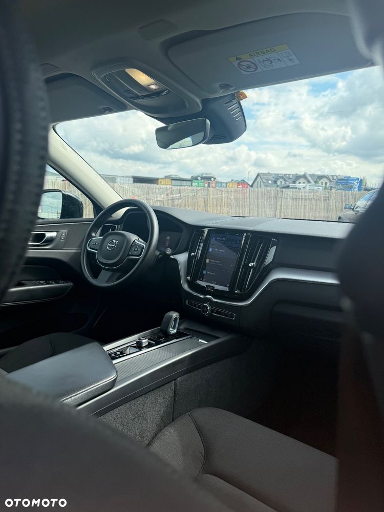 Volvo XC 60 B4 D AWD Geartronic Momentum Pro - 25