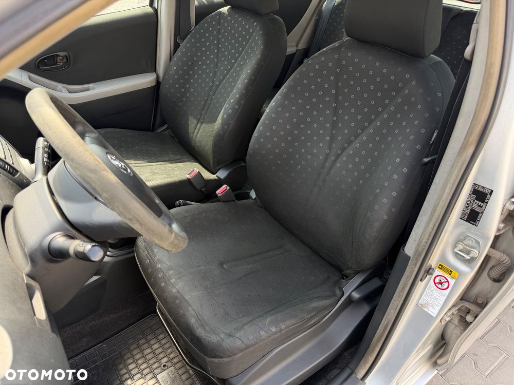 Toyota Yaris 1.3 Luna - 12