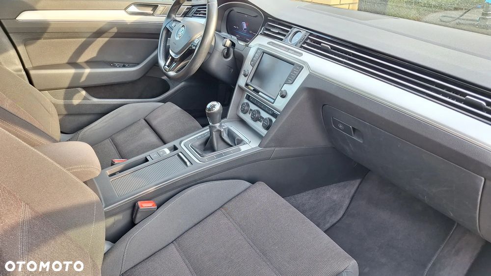 Volkswagen Passat Variant 1.8 TSI BMT Comfortline - 12