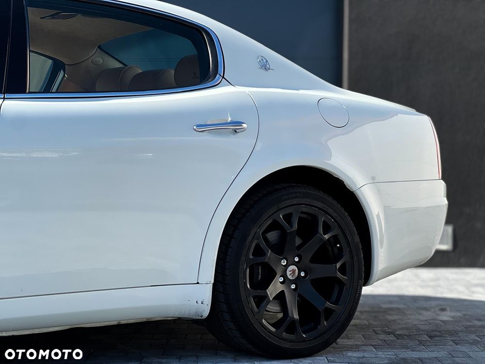 Maserati Quattroporte Standard - 11