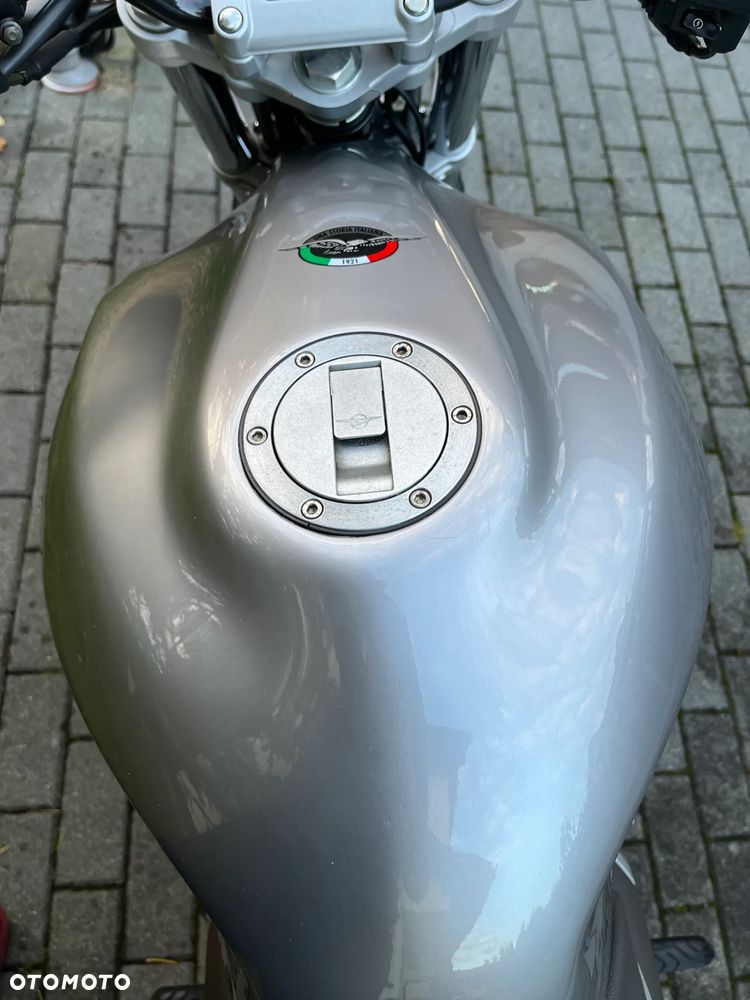 Moto Guzzi Breva - 23