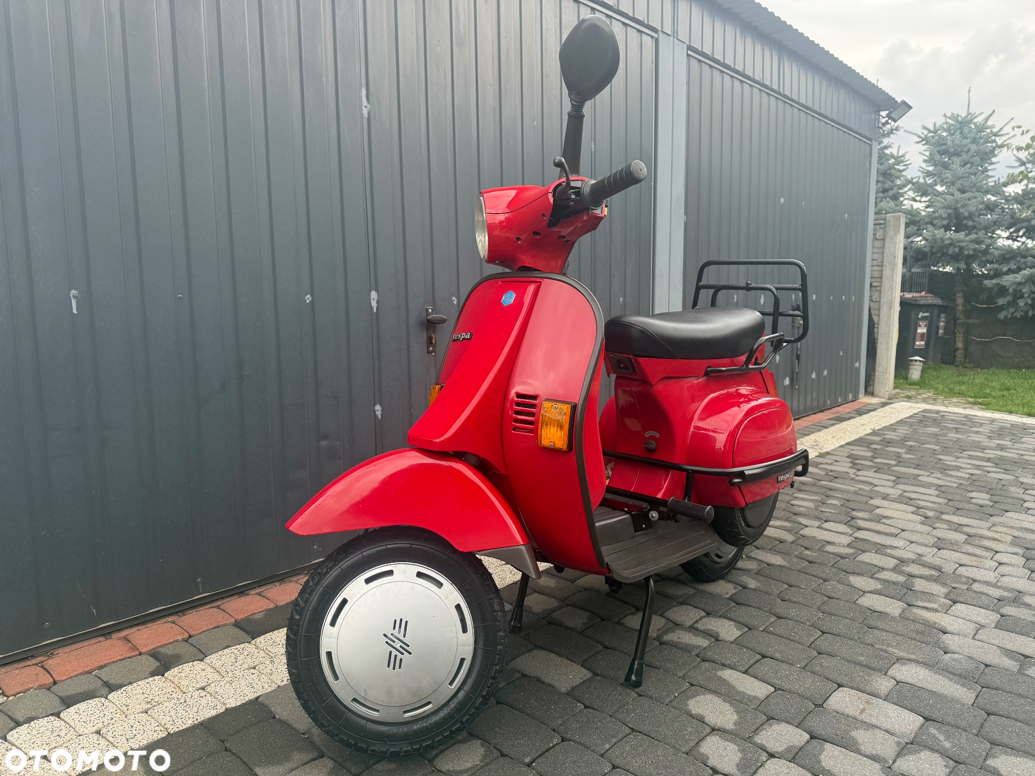 Piaggio Vespa - 2