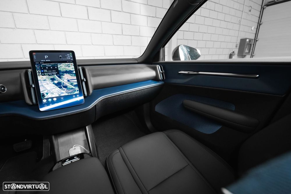 Volvo EX30 69 kWh Twin Motor Plus - 36